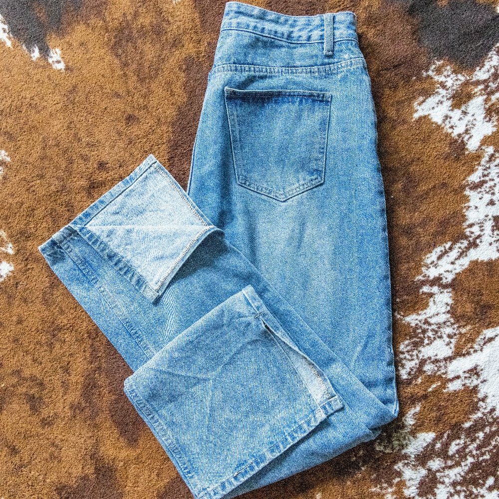 SHEIN Bootcut Lightwash Jeans